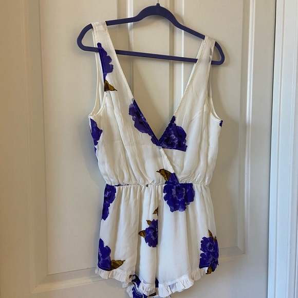 Winston White X Revolve Floral Romper Blue & White Size Small - Picture 3 of 6